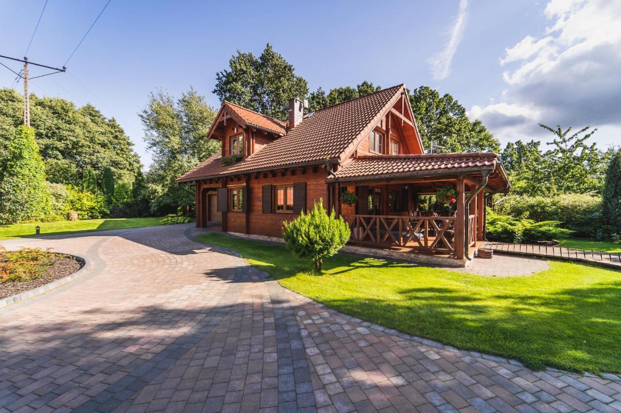Woodhouse Holiday home *